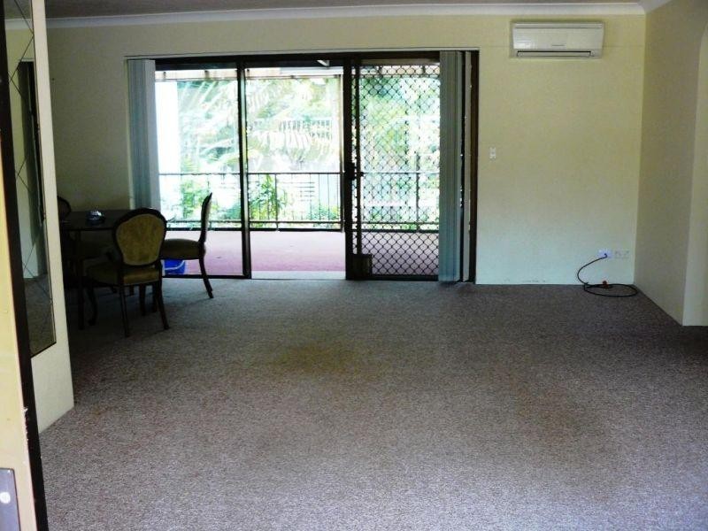 9 Bayview Street, Runaway Bay QLD 4216