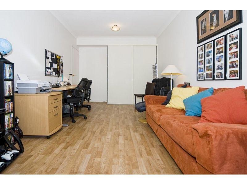 81 Boykambil Esplanade, Hope Island QLD 4212