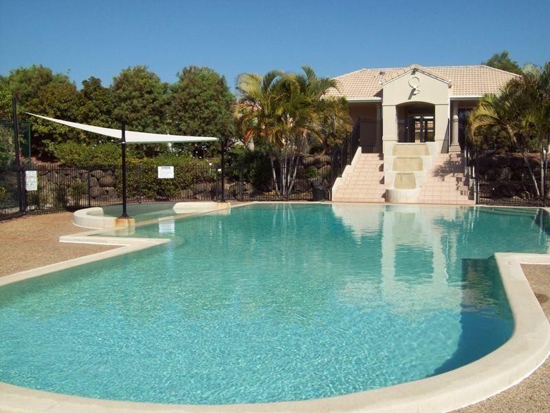 2 Langport Parade, Mudgeeraba QLD 4213