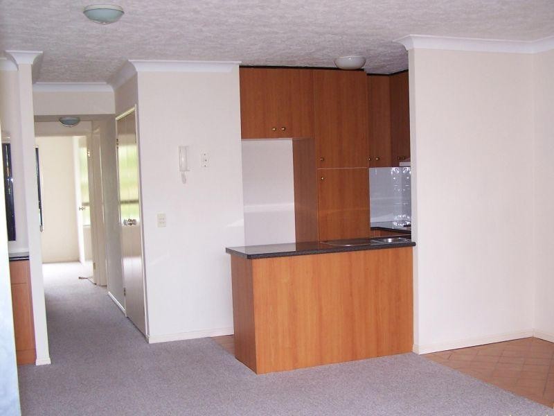 21/16-24 Purli Street, Chevron Island QLD 4217