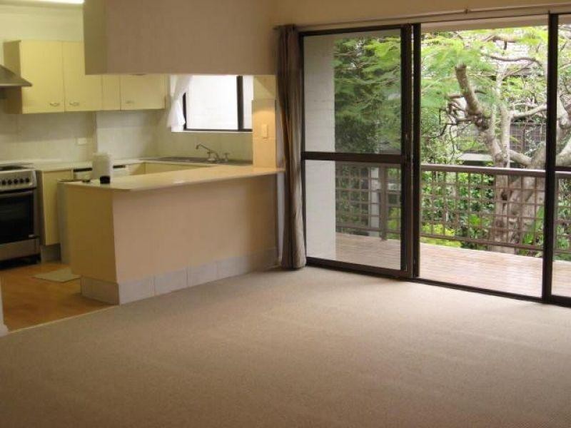 111 Markeri Street, Mermaid Waters QLD 4218