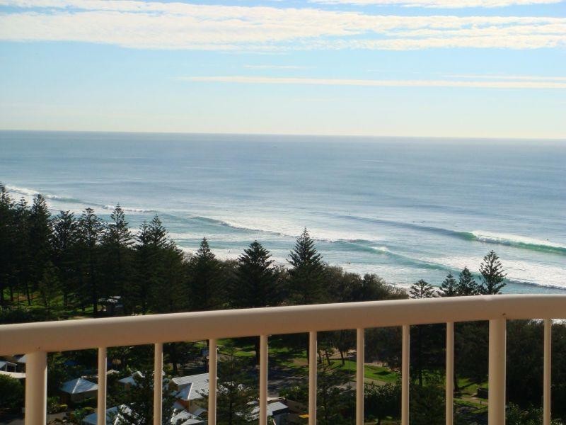 1 Peak Avenue, Main Beach QLD 4217