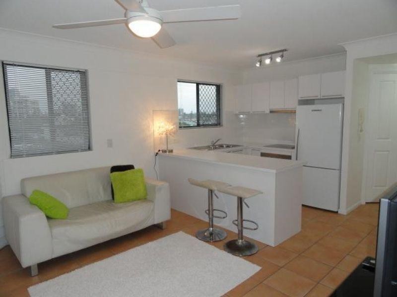 12 Paradise Island, Surfers Paradise QLD 4217