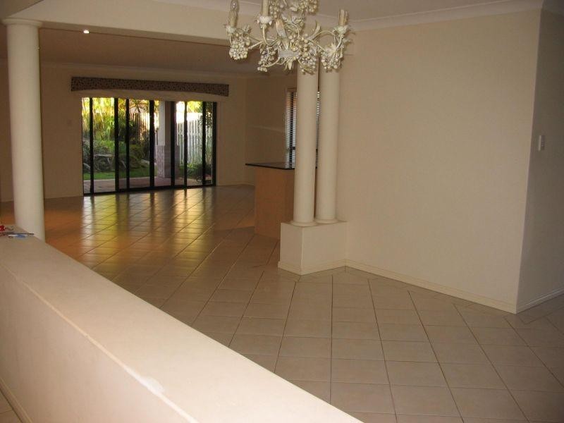 House 221/2  Falcon Way, Tweed Heads South NSW 2486