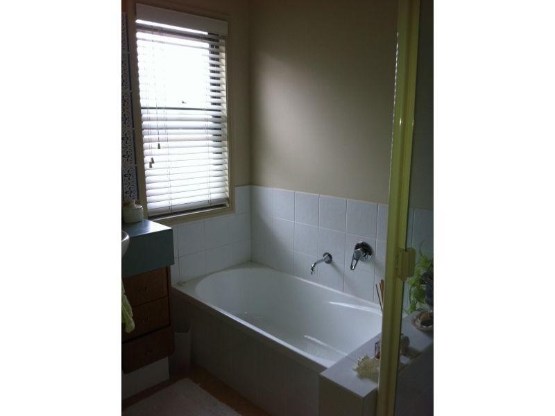 20 Fairway Drive, Clear Island Waters QLD 4226