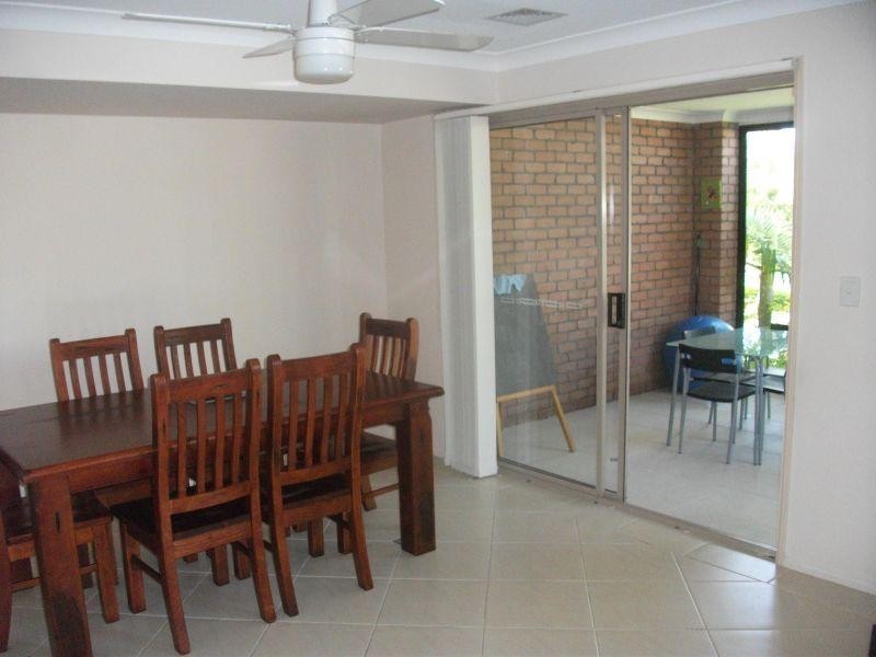 601 Pine Ridge Road, Biggera Waters QLD 4216