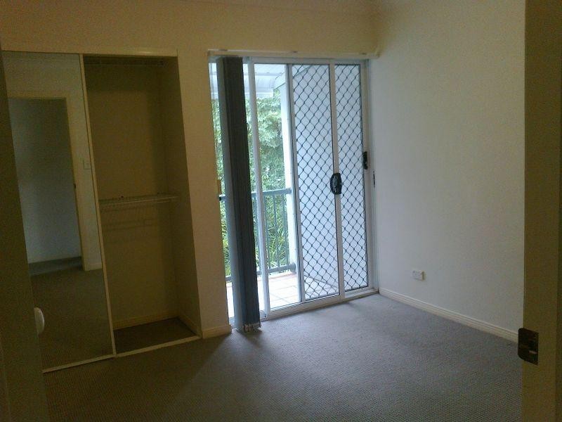 Apartment 8/30-36 Burra Street, Chevron Island QLD 4217