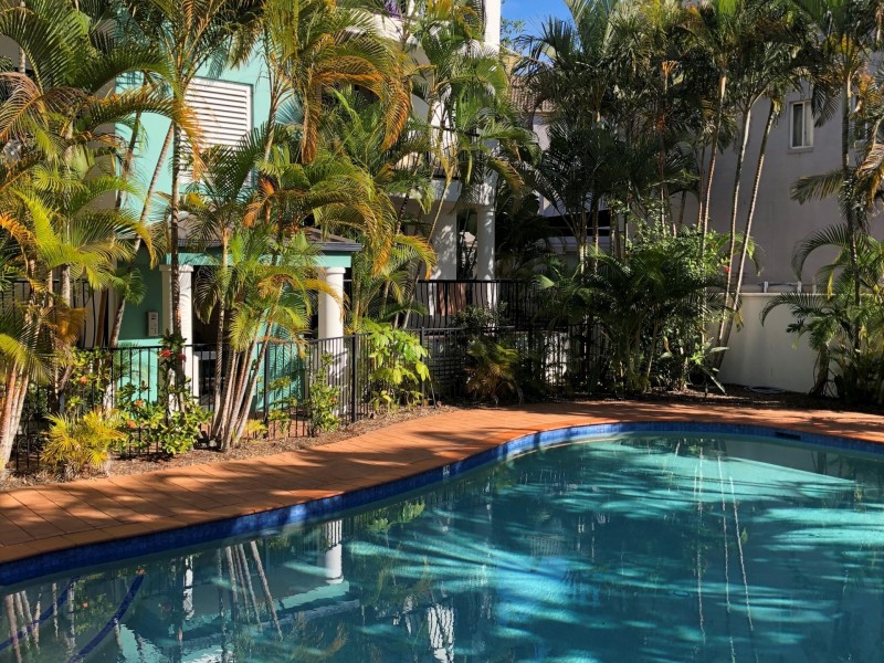 6/16-24 Purli Street, Chevron Island QLD 4217