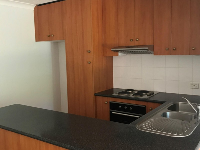 6/16-24 Purli Street, Chevron Island QLD 4217