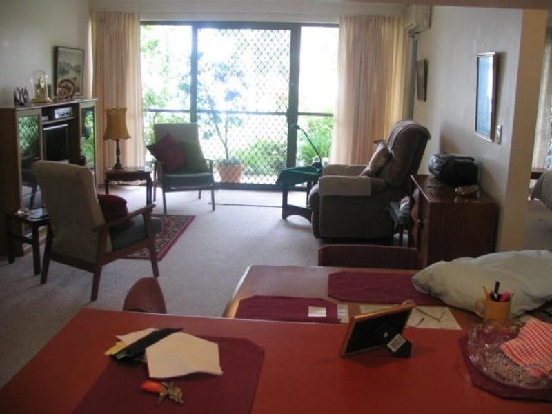 111 Markeri Street, Mermaid Waters QLD 4218