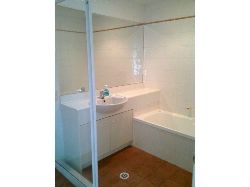 67/2 Langport Parade, Mudgeeraba QLD 4213