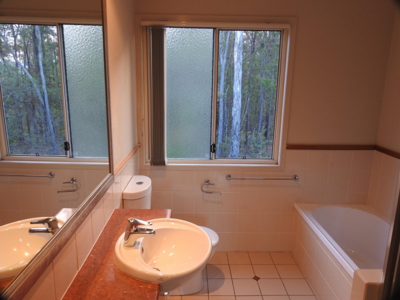 433 Brisbane Road, Arundel QLD 4214