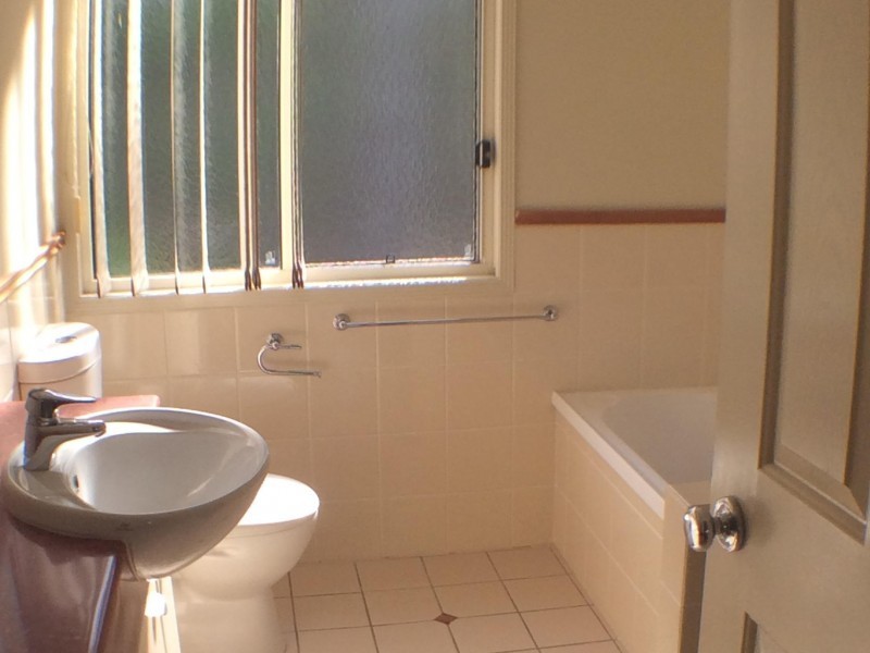 433 Brisbane Road, Arundel QLD 4214