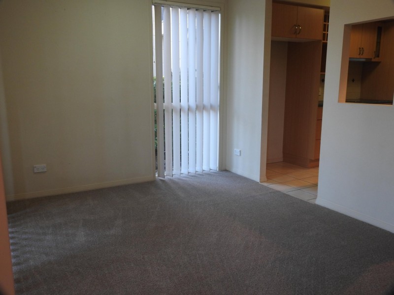 433 Brisbane Road, Arundel QLD 4214