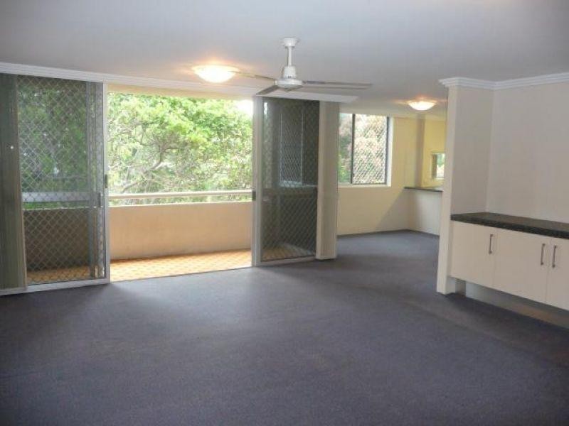 Unit 10/17 Laycock Street, Surfers Paradise QLD 4217