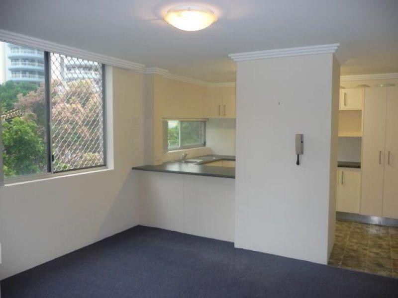 Unit 10/17 Laycock Street, Surfers Paradise QLD 4217