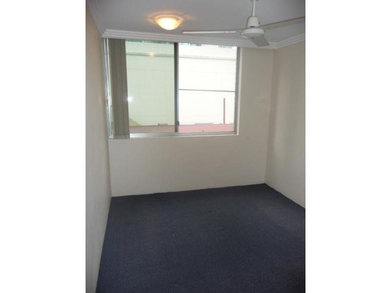 Unit 10/17 Laycock Street, Surfers Paradise QLD 4217