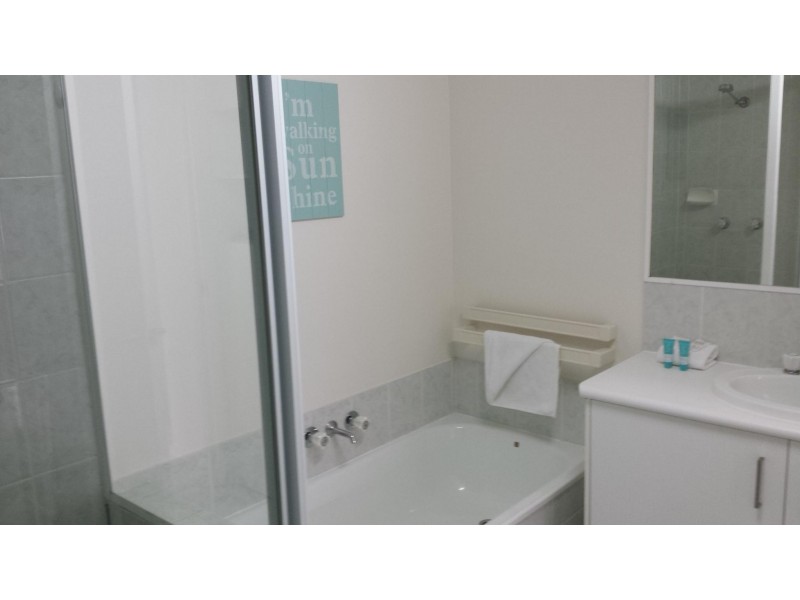 35 Palm Avenue, Surfers Paradise QLD 4217