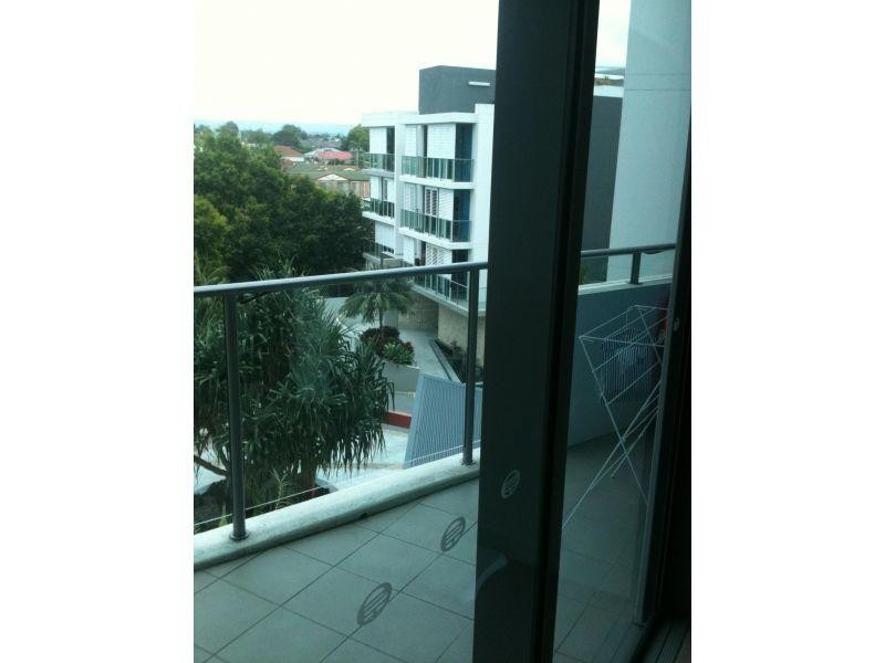 Unit 1307/438 Marine Parade, Biggera Waters QLD 4216