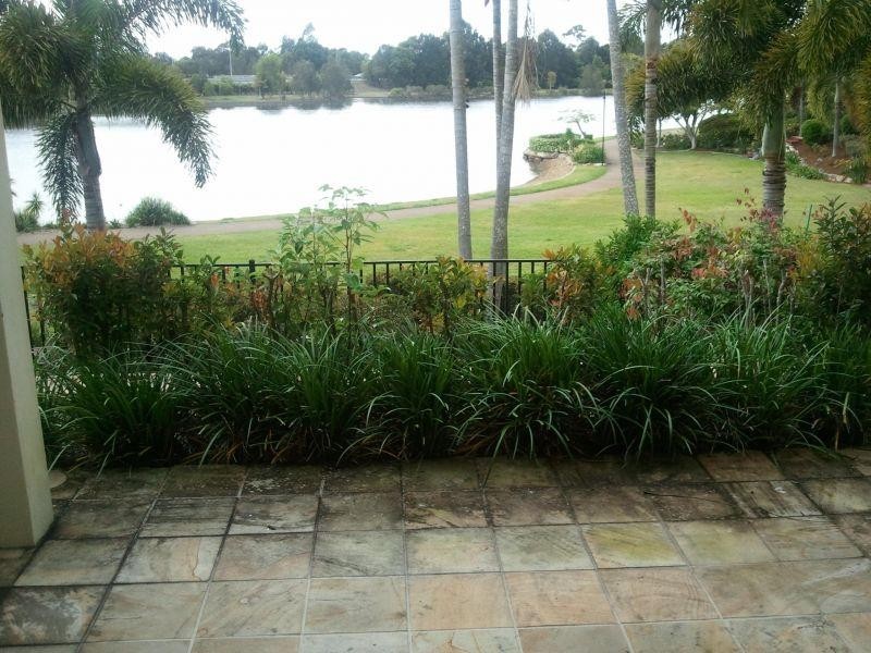 1 The Cove Crescent, Carrara QLD 4211
