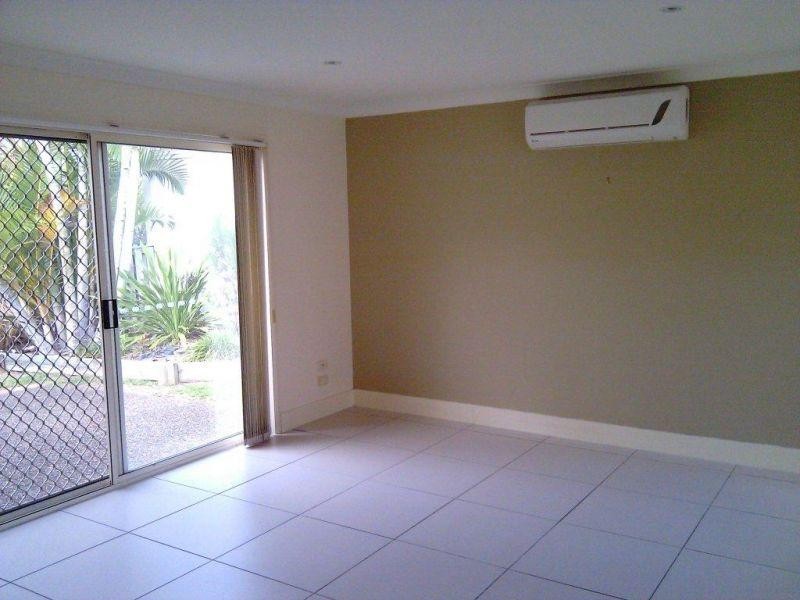 2 Langport Parade, Mudgeeraba QLD 4213