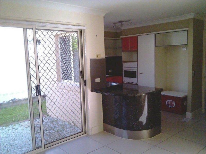 2 Langport Parade, Mudgeeraba QLD 4213