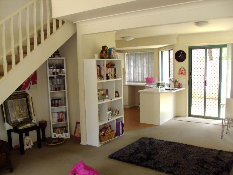 1-8/87-91   Heeb Street, Ashmore QLD 4214