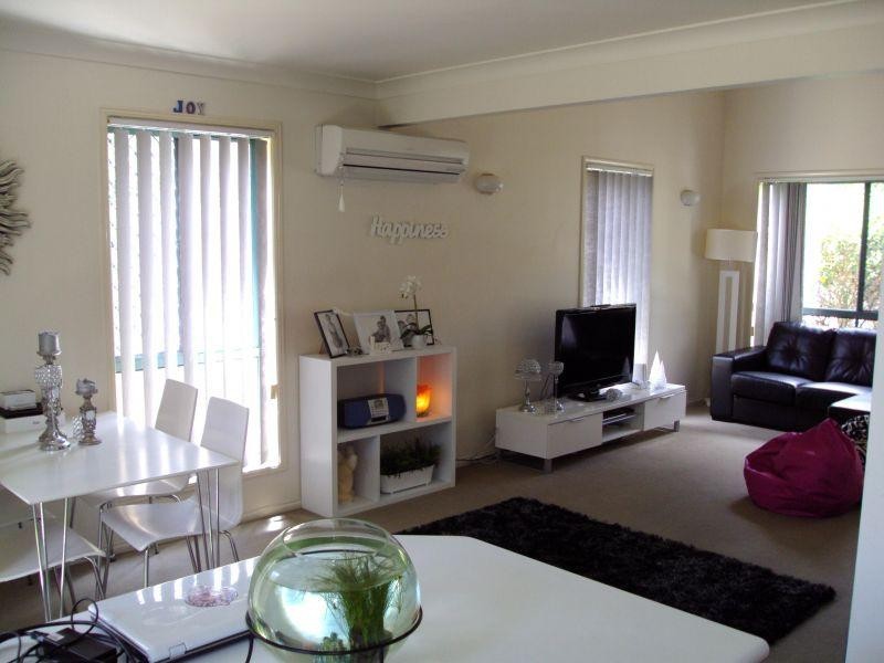 1-8/87-91   Heeb Street, Ashmore QLD 4214