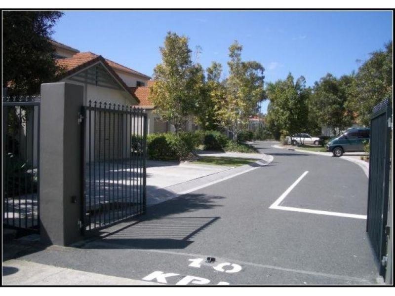 1-8/87-91   Heeb Street, Ashmore QLD 4214