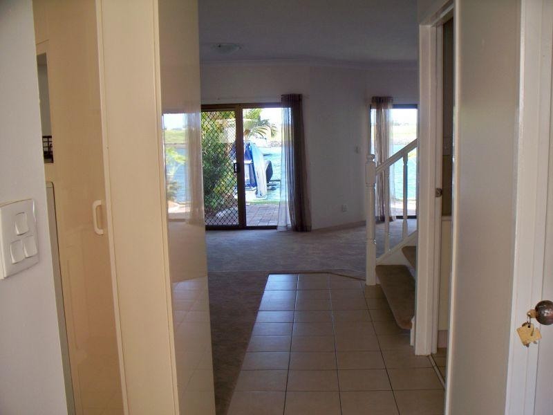 81 Boykambil Esplanade, Hope Island QLD 4212