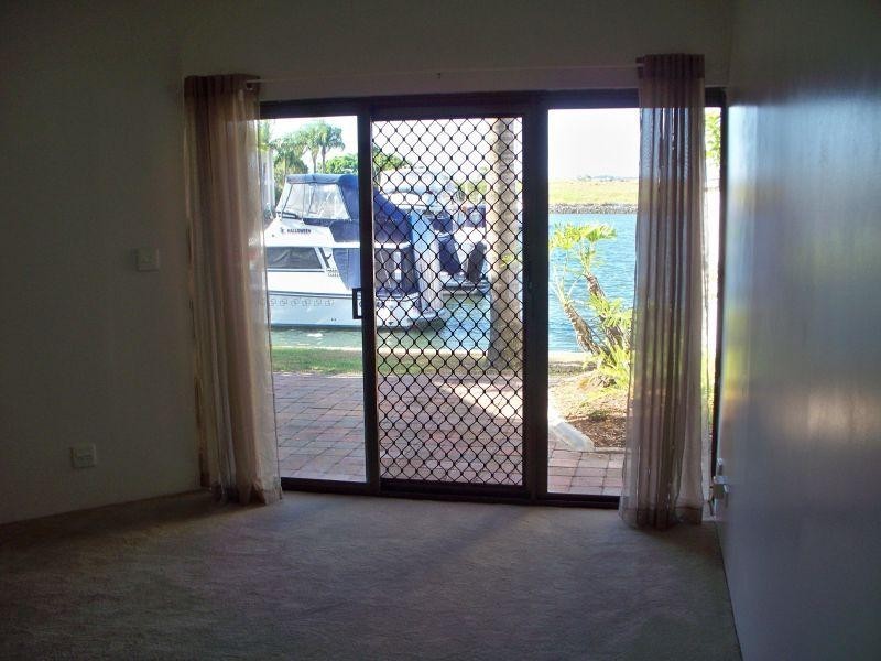 81 Boykambil Esplanade, Hope Island QLD 4212