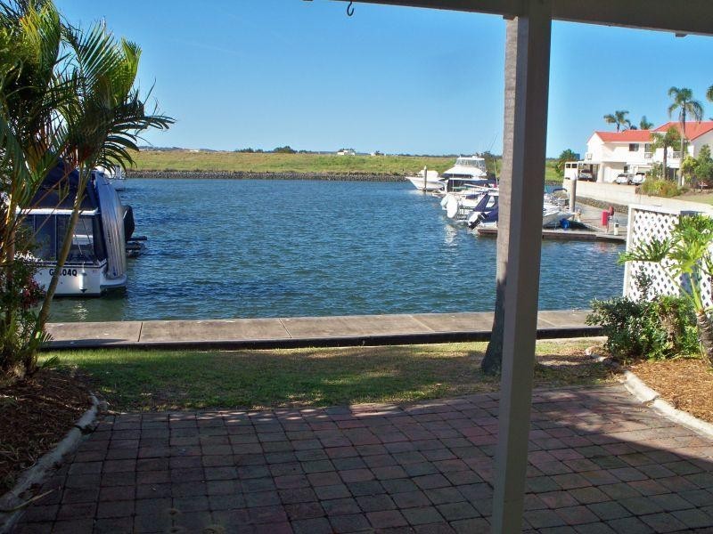 81 Boykambil Esplanade, Hope Island QLD 4212