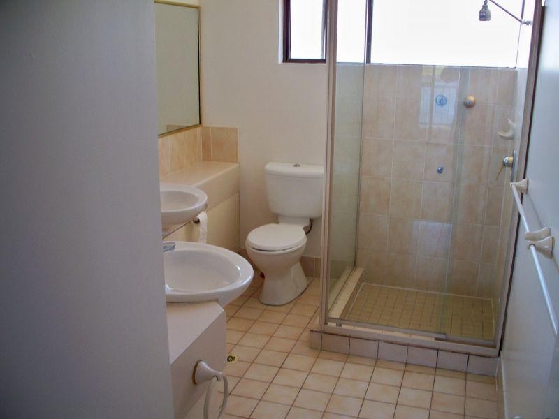 81 Boykambil Esplanade, Hope Island QLD 4212