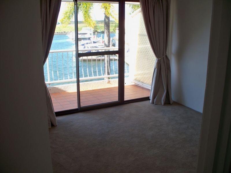 81 Boykambil Esplanade, Hope Island QLD 4212