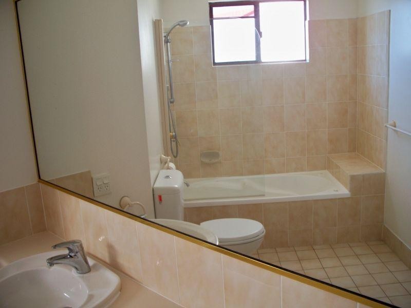 81 Boykambil Esplanade, Hope Island QLD 4212