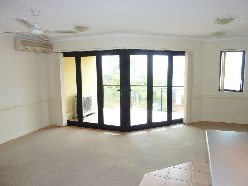 12 Lloyd Street, Southport QLD 4215