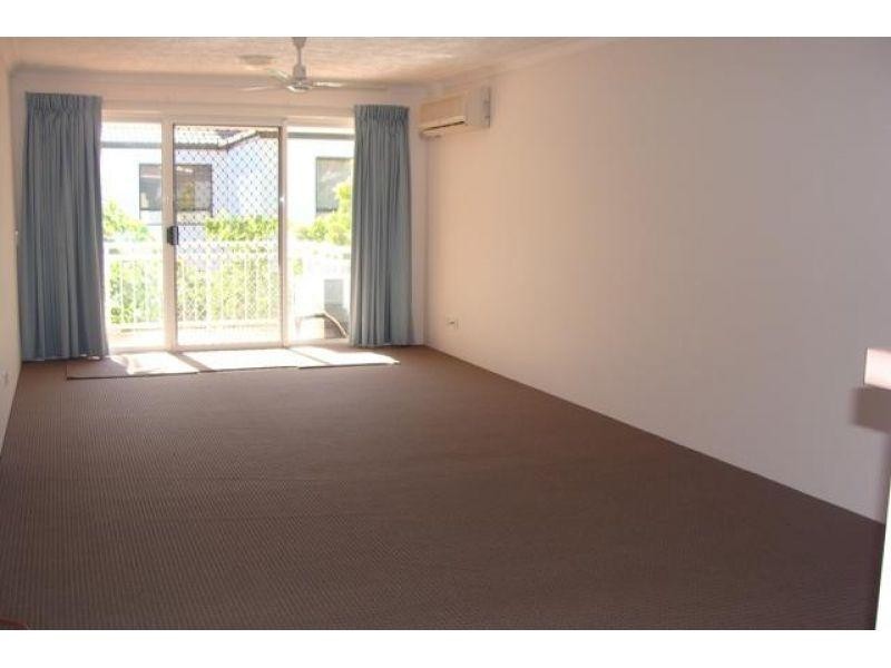 37 Mawarra Street, Chevron Island QLD 4217