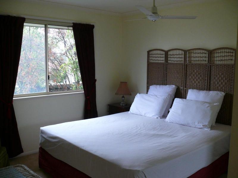 1A Alison Road, Carrara QLD 4211