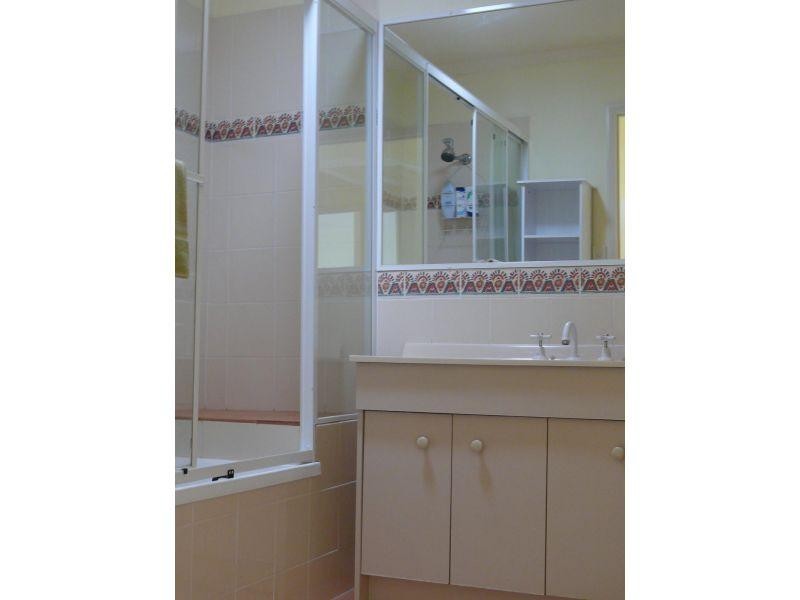 1A Alison Road, Carrara QLD 4211