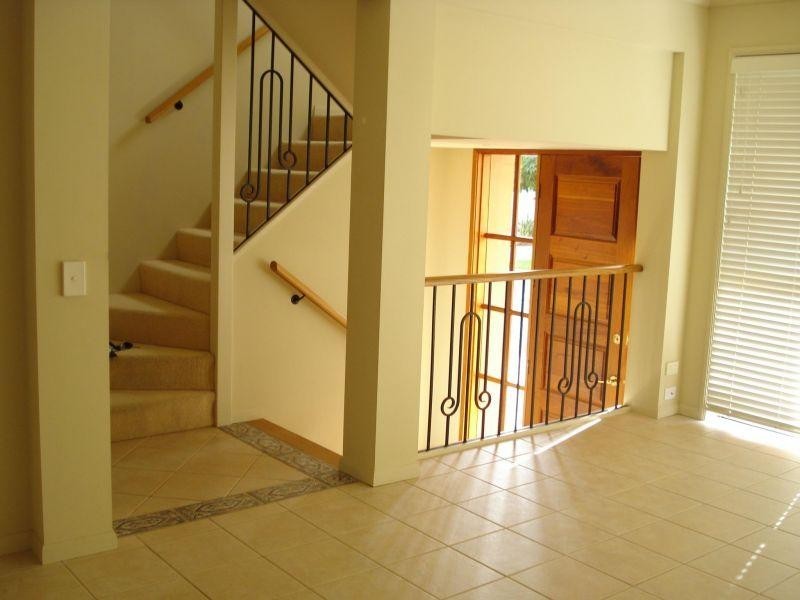 20 Fairway Drive, Clear Island Waters QLD 4226