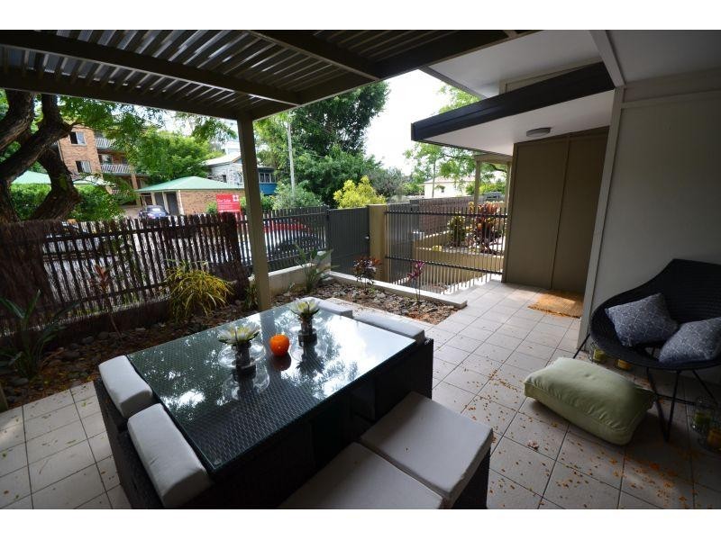 18 Manning Street, Milton QLD 4064