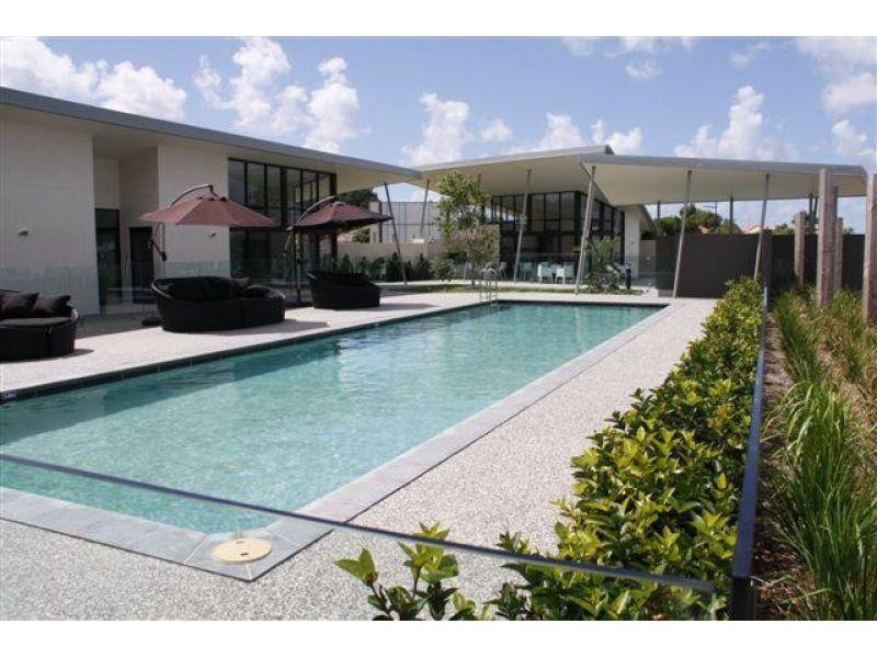 2 Inland Drive, Tugun QLD 4224