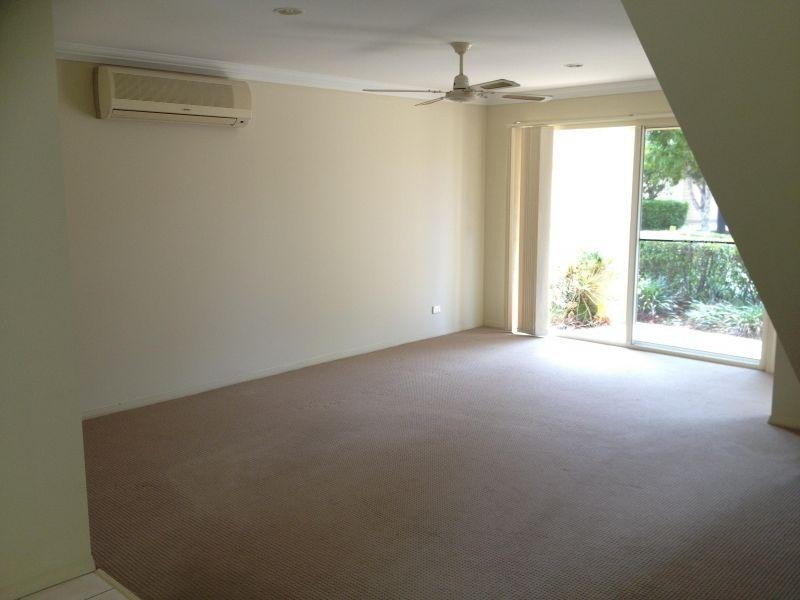 433  Brisbane Road, Arundel QLD 4214