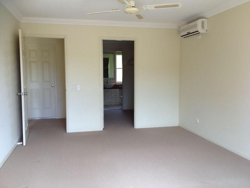 433  Brisbane Road, Arundel QLD 4214