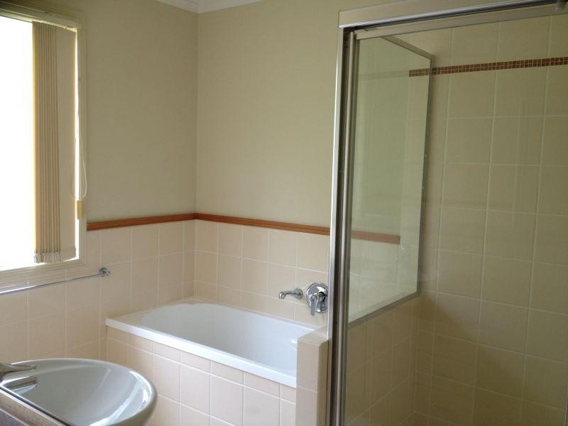 433  Brisbane Road, Arundel QLD 4214