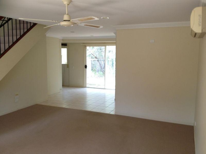 433  Brisbane Road, Arundel QLD 4214