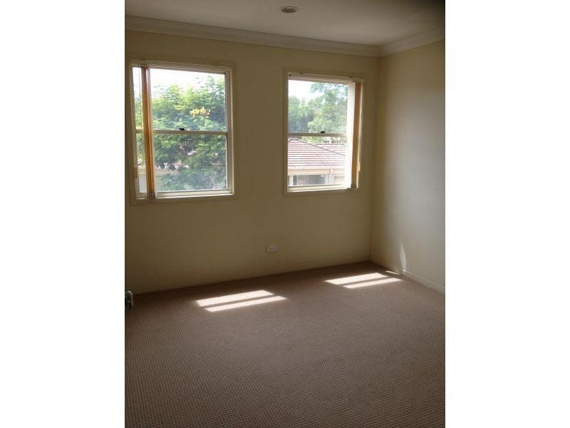 433  Brisbane Road, Arundel QLD 4214