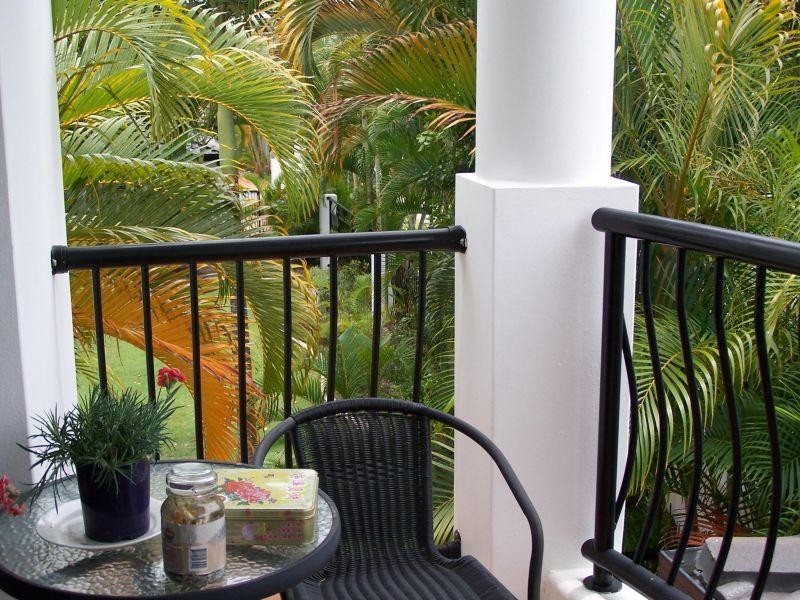 16-24 Purli Street, Chevron Island QLD 4217