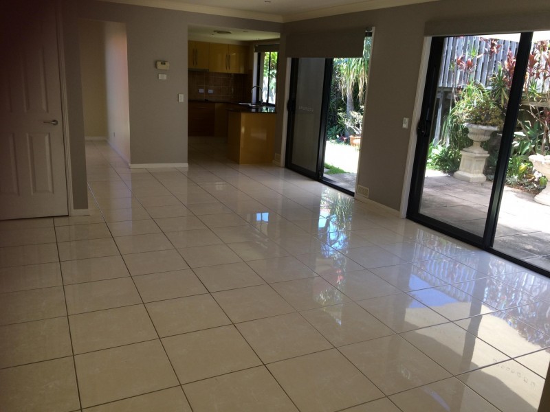 12 Royal Links Drive, Robina QLD 4226