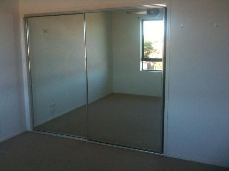 29/6 Fifth Avenue, Burleigh Heads QLD 4220